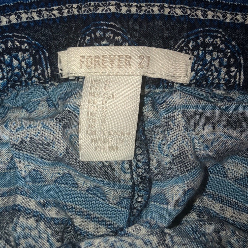 Patterned Shorts - Picture 2 of 3